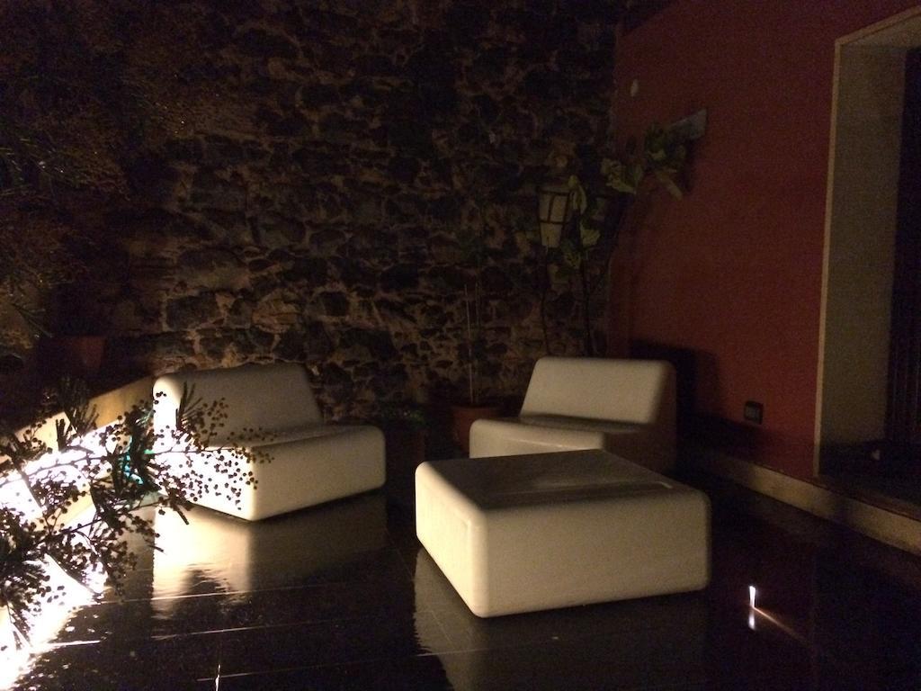 Loft In Master Palace คาตาเนีย ภายนอก รูปภาพ